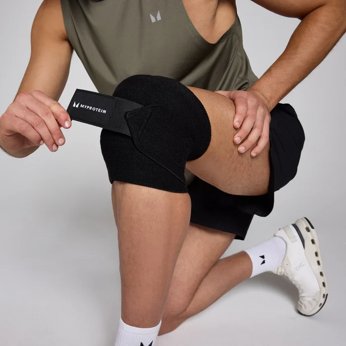 Myprotein obloge za koljena - crna boja