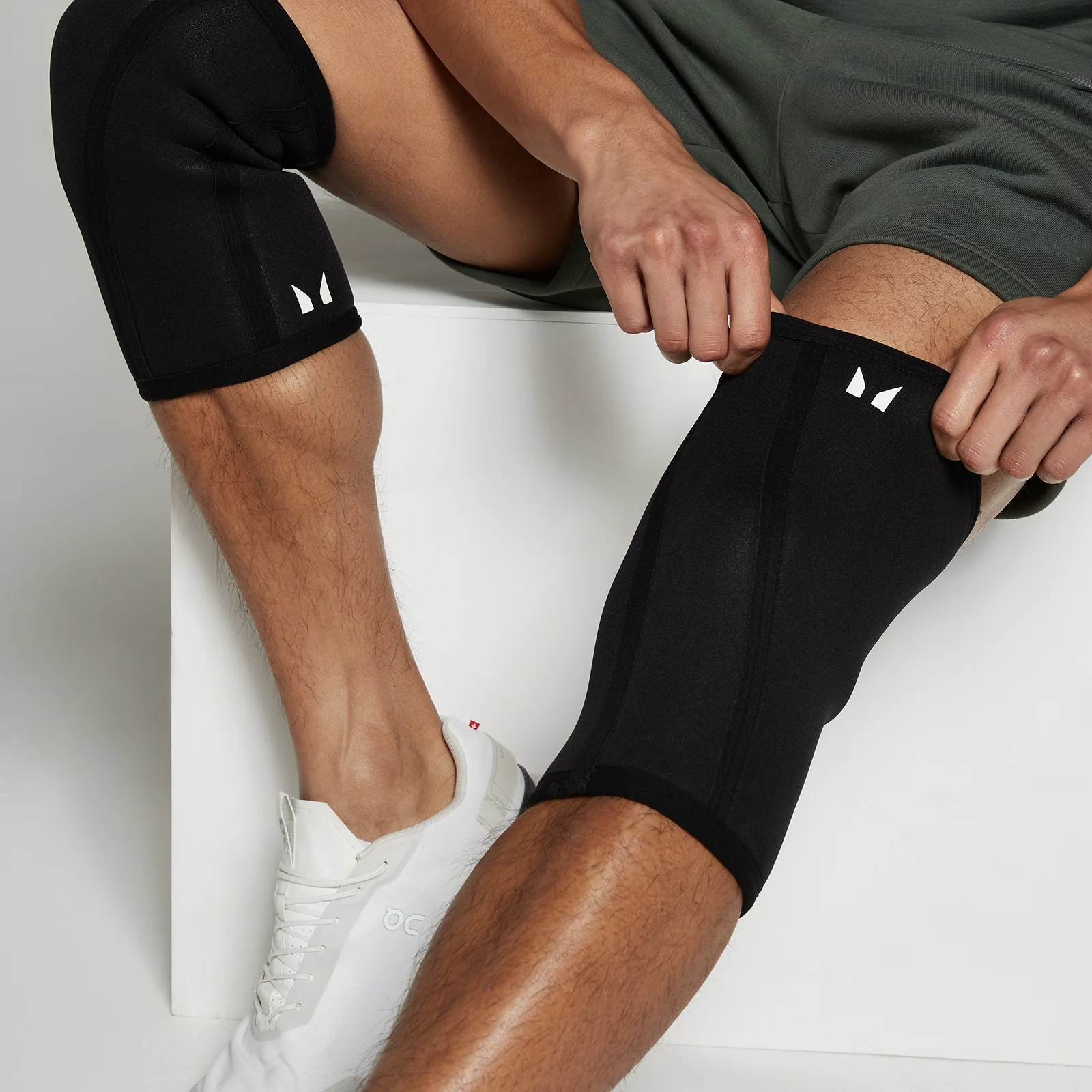 MP Unisex par navlaka za koljena za trening - crna boja - L Slika 2