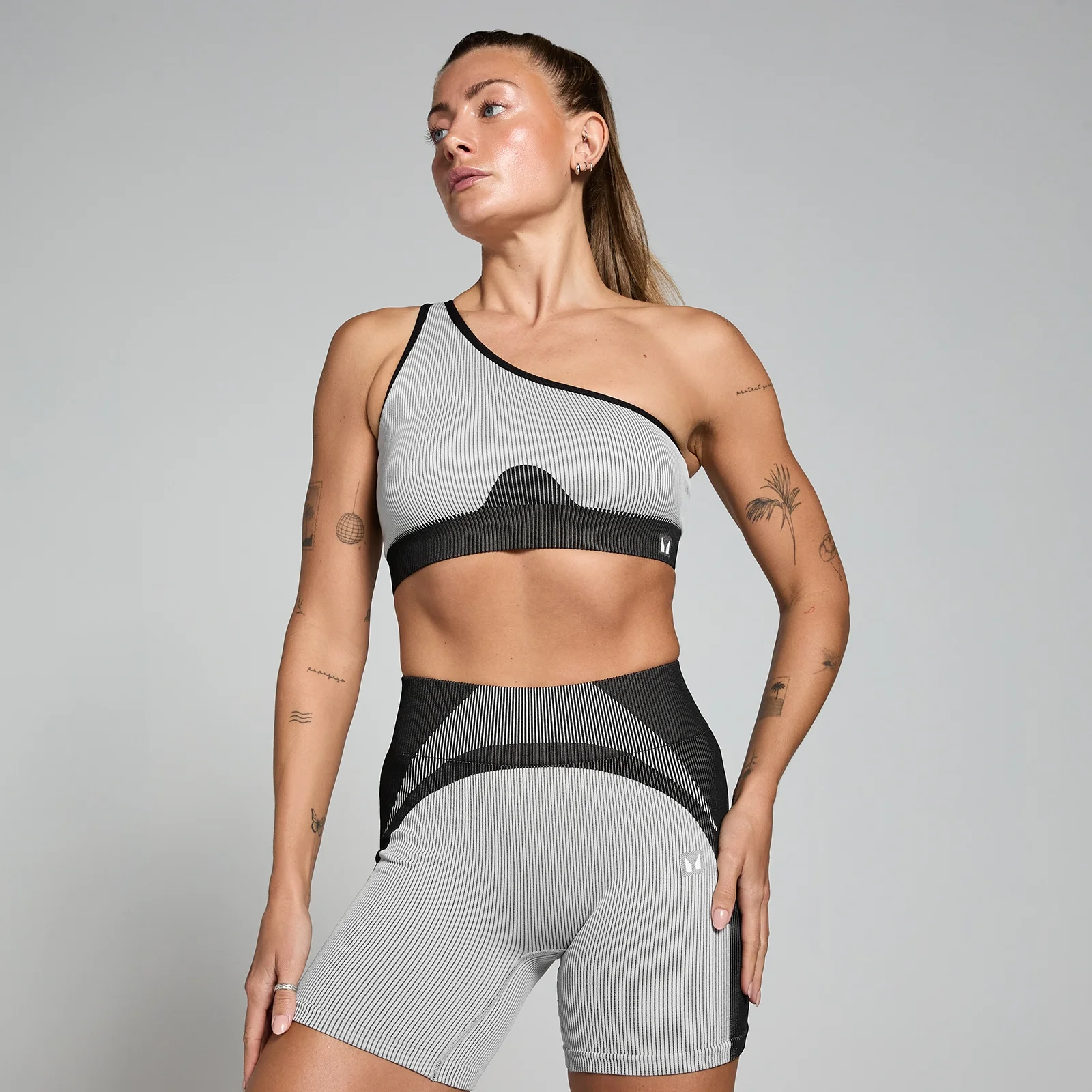 MP ženski Contrast rebrasti bešavni grudnjak - crno/siva - XS Slika 1